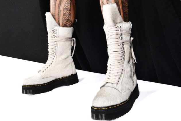 nieuwigheid Sluimeren Bedenk EXCLUSIVE: Rick Owens Gives 'Underground Aesthetic' to Dr. Martens