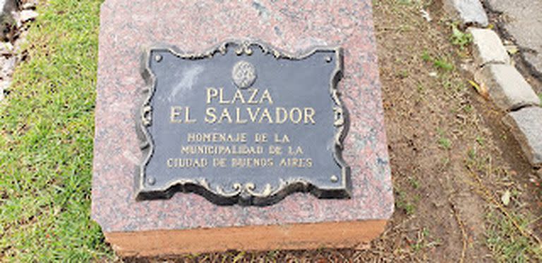 Homenaje a la Plaza El Salvador