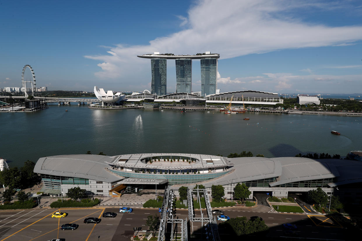 A view of the One Fullerton and Marina Bay Sands in Singapore. (Photo:REUTERS/Edgar Su)