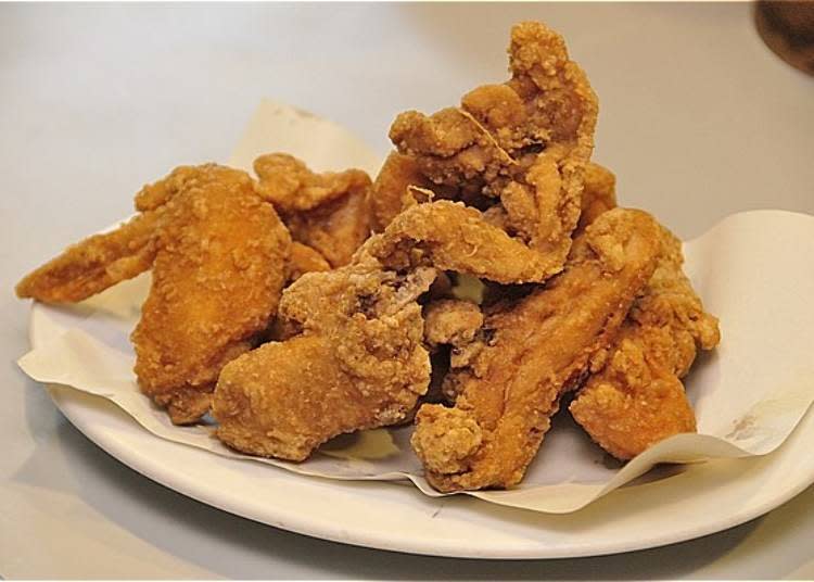 ▲Originally zangi is chopped chicken that’s then deep fried. They used all sections of the chicken with the bone.