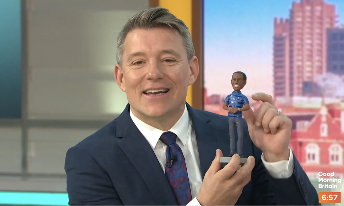 Andi Peters had a hilarious gift for Ben Shephard. (ITV screengrab)