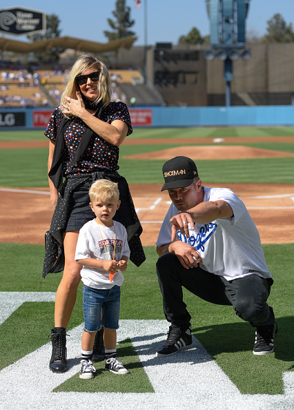 La familia estuvo presente en un juego de béisbol de los Dodgers, donde Dushamel tuvo a cargo el primer lanzamiento.