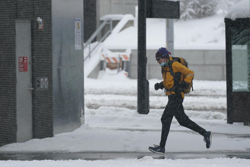 La escena en medio de la tormenta invernal en Seattle el 13 de febrero del 2021. (AP Photo/Ted S. Warren)