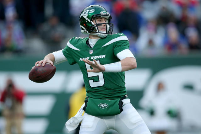 Ex-Eagles quarterback could back up Dolphins' Skylar Thompson Sunday 