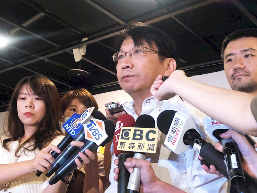 針對2022台北市長選舉布局，時代力量黨主席徐永明表示，時力應該會有自己的想法與人選，但也不排斥與「非國民黨陣營」的政黨談合作（劉玉秋攝）