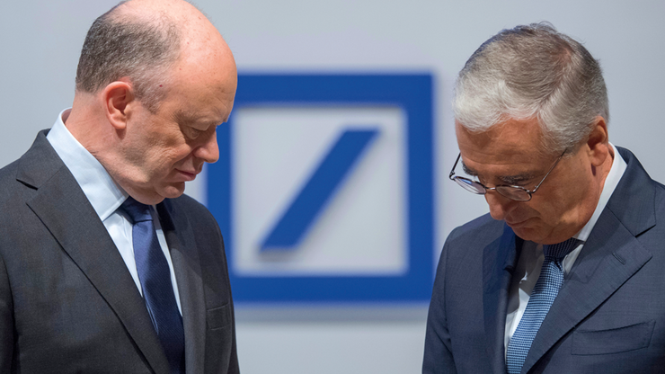 Der Neustart der Deutschen Bank lässt auf sich warten. Querelen in der Führung und schlechte Stimmung blockieren das Institut. Wann verlieren die Aktionäre die Geduld?