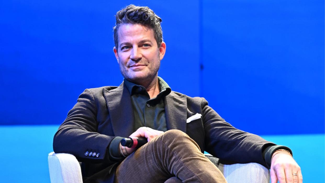  Nate berkus on a blue background 