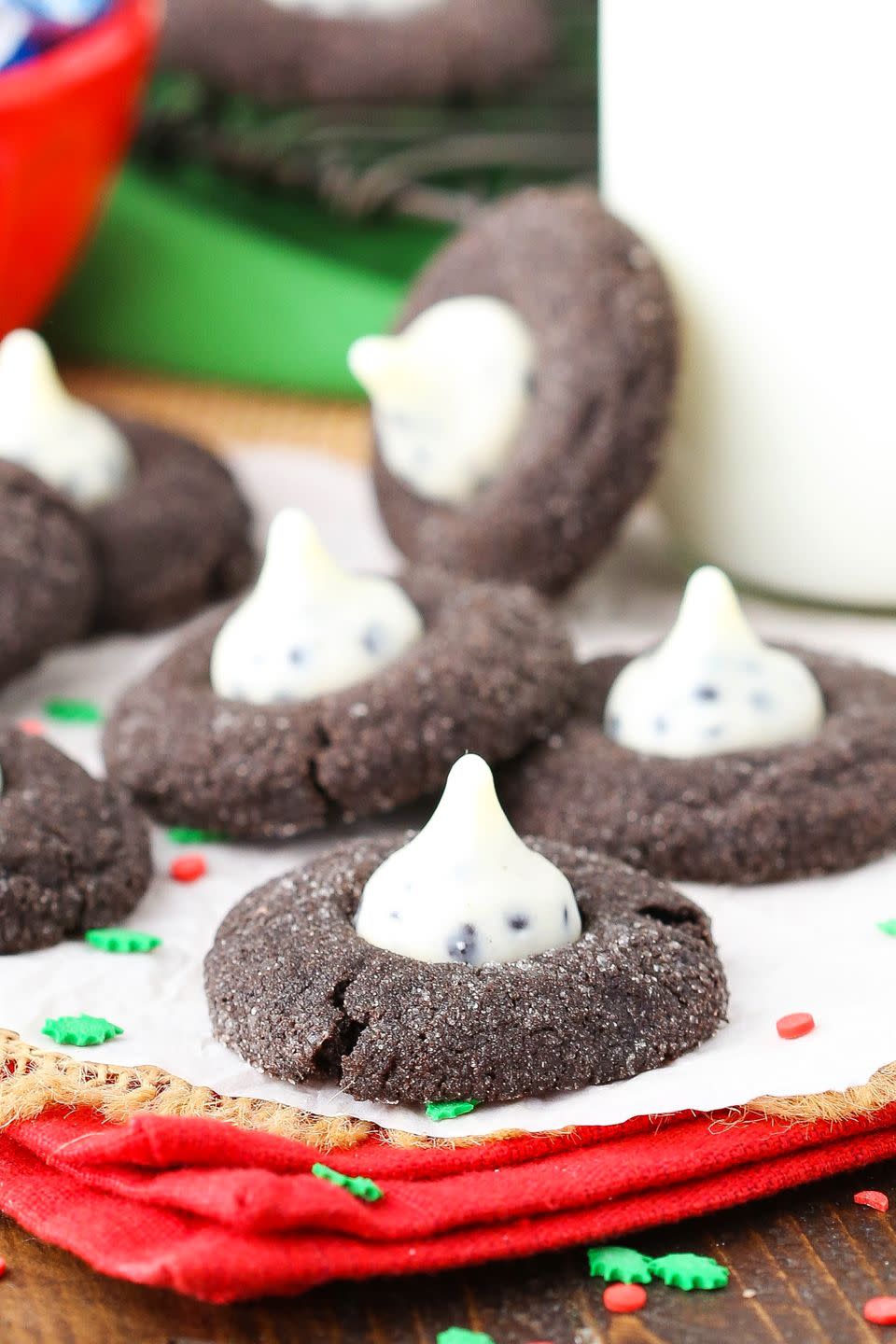 <p>One of our favorite Hershey Kiss flavors, TBH.</p><p>Get the recipe from <a href="https://www.delish.com/cooking/recipe-ideas/recipes/a50244/cookies-n-cream-blossom-cookies-recipe/" rel="nofollow noopener" target="_blank" data-ylk="slk:Delish;elm:context_link;itc:0;sec:content-canvas" class="link ">Delish</a>. </p>