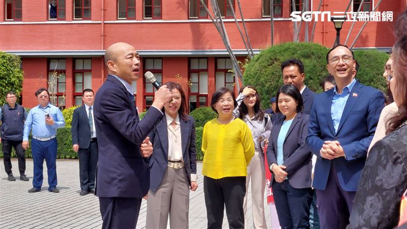 國民黨全國婦女團體領袖到立法院參訪，韓國瑜（左）、朱立倫（右）受邀出席。（圖／記者陳怡潔攝影）