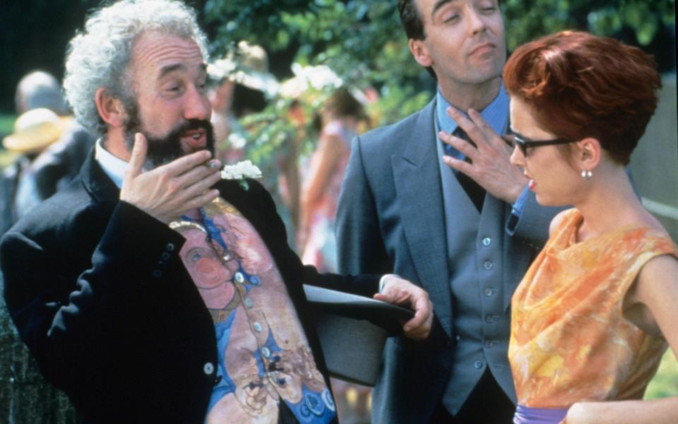 Simon Callow films A Room with a View, Four Weddings and a Funeral (pictured), Shakespeare in Love, and Notting Hill - Alamy