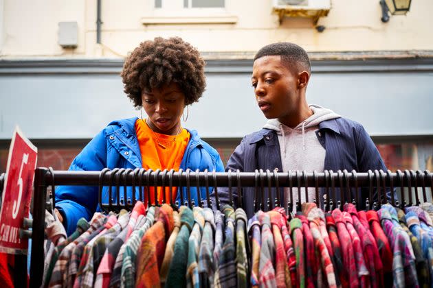 Do you prefer shopping online or in-person? (Photo: Justin Lambert via Getty Images)