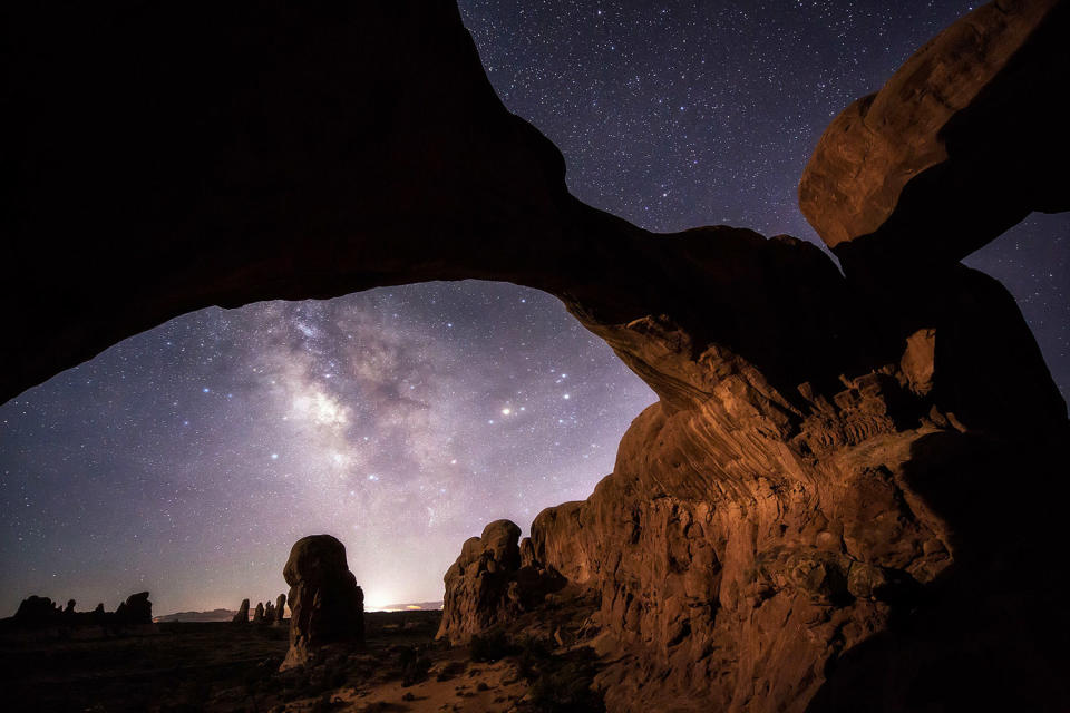 <p>“I try to capture the emotional aspect so a viewer can connect by coupling the complexities of the stars and planets with the environment.” (Photo: Brad Goldpaint/Caters News) </p>