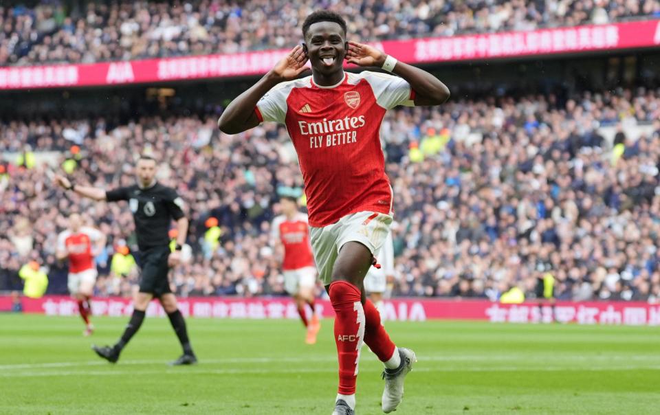 Bukayo Saka celebrates Arsenal's second goal