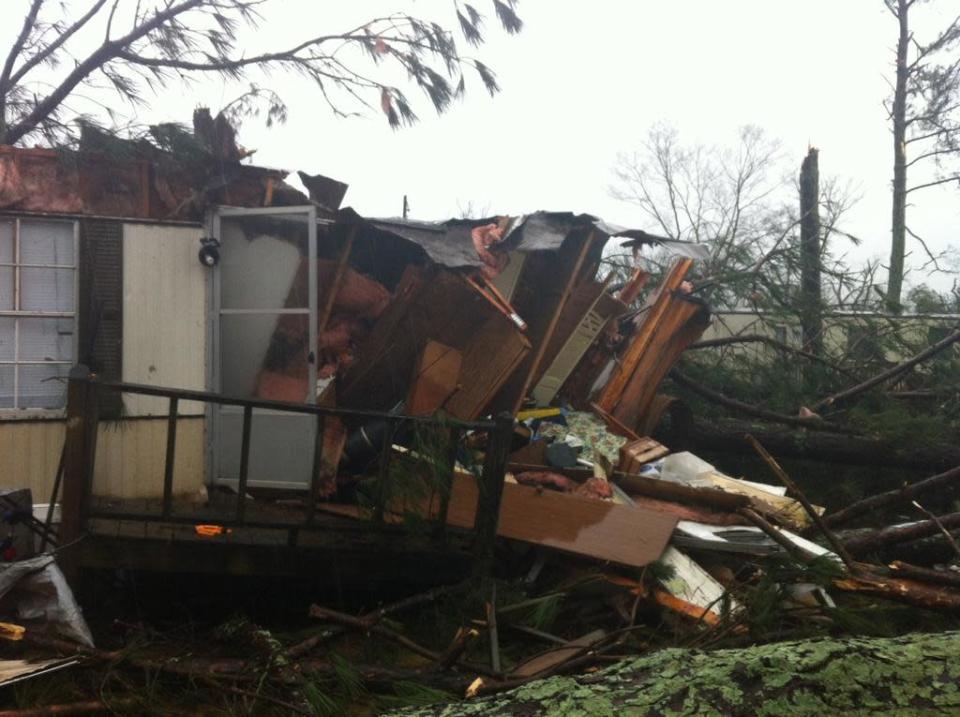 A damaged home in Adairsville, Ga. <a href="http://www.wsbtv.com/" rel="nofollow noopener" target="_blank" data-ylk="slk:(Courtesy of WSB-TV);elm:context_link;itc:0;sec:content-canvas" class="link ">(Courtesy of WSB-TV)</a>