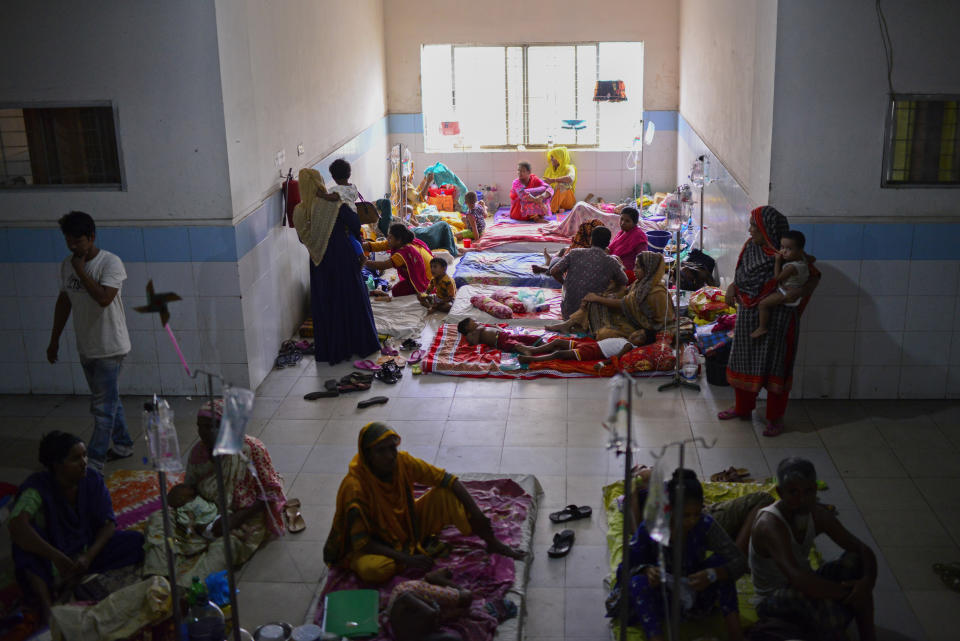 Dengue patients receive treatment at Mugda Medical College and Hospital in Dhaka, Bangladesh, Thursday, Sept. 14, 2023. Bangladesh is struggling with a record outbreak of dengue fever, with experts saying a lack of a coordinated response is causing more deaths from the mosquito-transmitted disease. (AP Photo/Mahmud Hossain Opu)