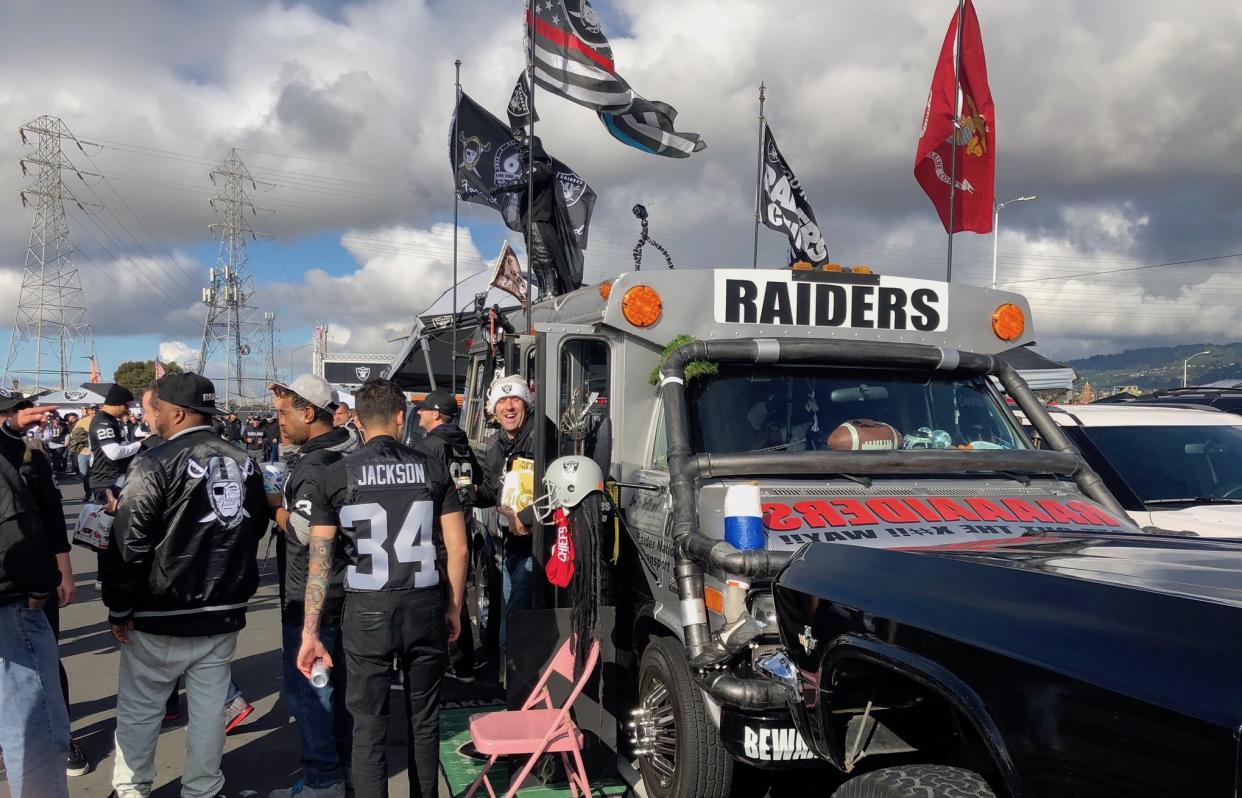 AC12 Raider Nation Bus