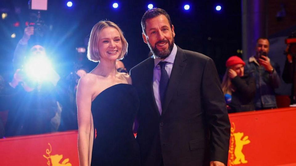 Carey Mulligan y Adam Sandler