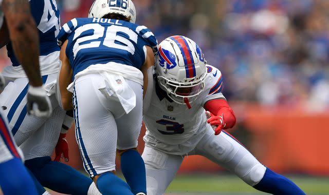 Buffalo Bills star Damar Hamlin suffers cardiac arrest during NFL game