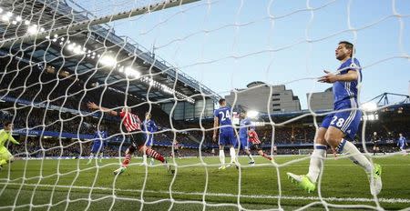 Britain Football Soccer - Chelsea v Southampton - Premier League - Stamford Bridge - 25/4/17 Southampton's Oriol Romeu celebrates scoring their first goal Action Images via Reuters / John Sibley Livepic