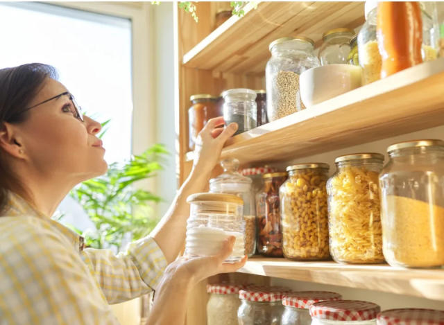 Ahorra más espacio y tiempo con estos recipientes para la cocina