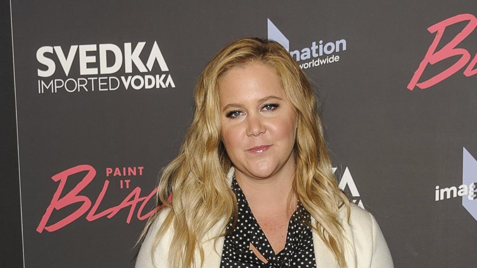 Amy Schumer ist im Krankenhaus: Mutter und Kind geht es aber soweit gut. Foto: Christopher Smith/Invision/AP