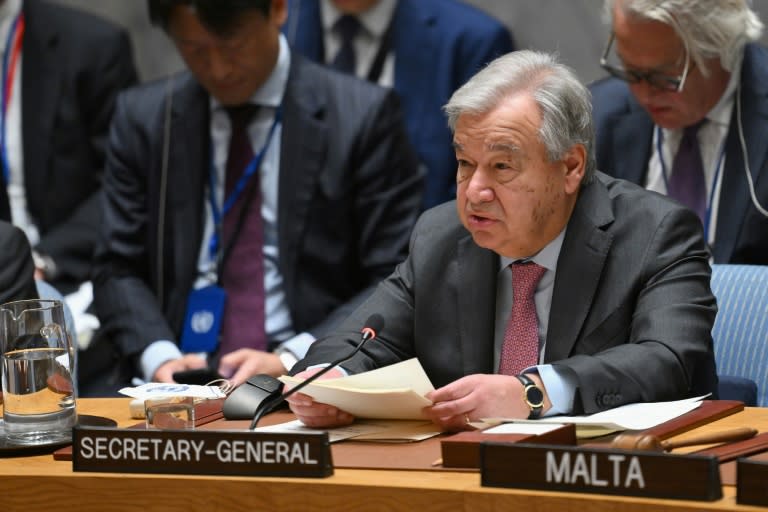 UUN-Generalsekretär António Guterres hat am Donnerstag ein düsteres Bild der Lage im Nahen Osten gezeichnet und davor gewarnt, dass sich der Krieg im Gazastreifen nach dem iranischen Angriff auf Israel zu einem "umfassenden regionalen Konflikt" ausweiten könnte. (ANGELA WEISS)