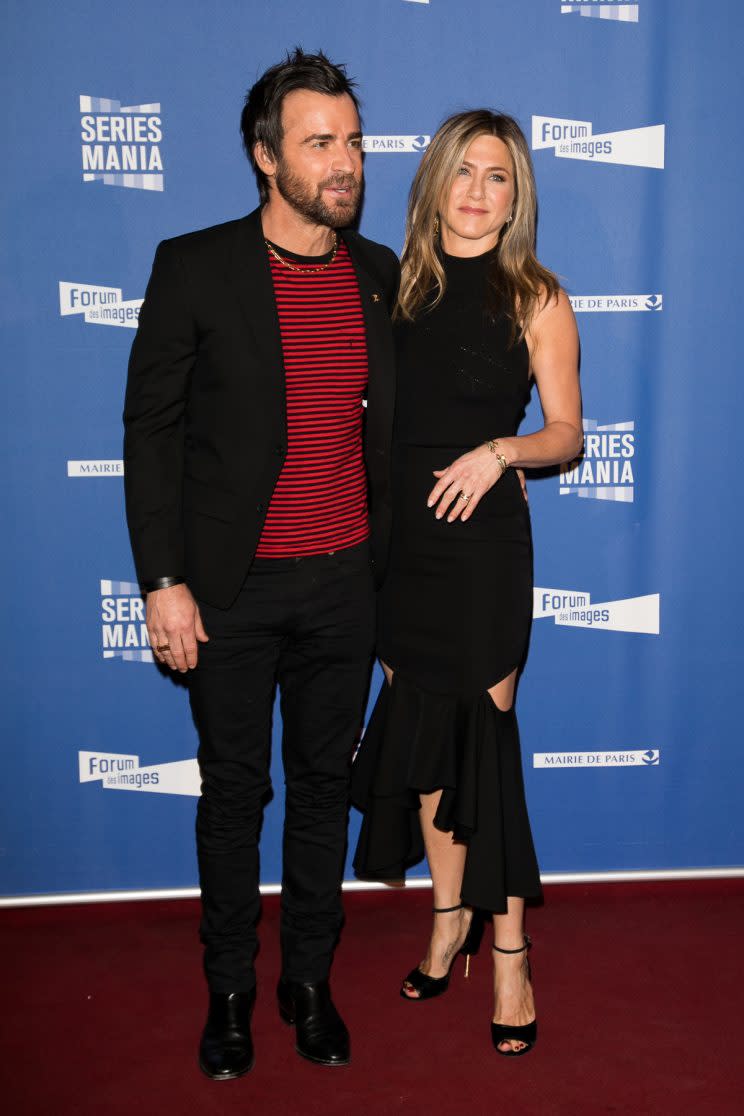 Justin Theroux and Jennifer Aniston attend the 'Series Mania Festival' opening night at Le Grand Rex on April 13, 2017 in Paris, France. (Photo: Getty Images)