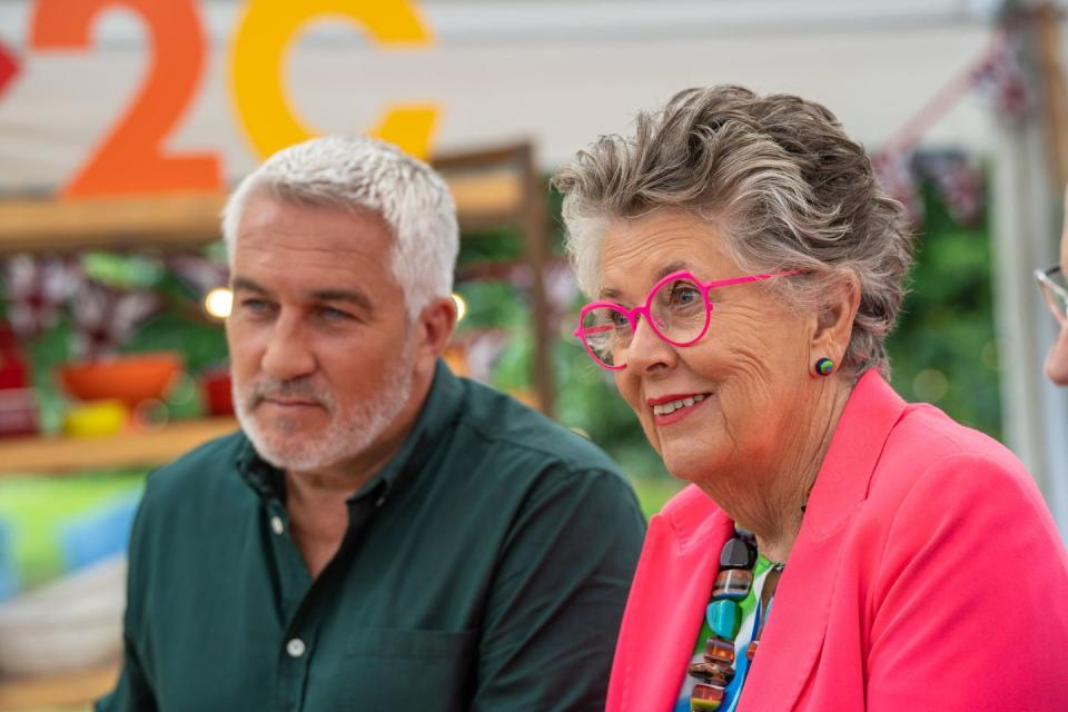 bake off stand up 2 cancer, paul hollywood and prue leith