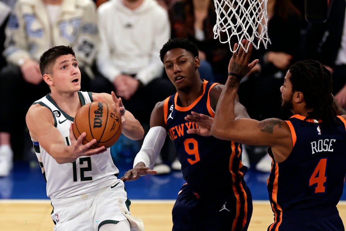 DEP-BAS BUCKS-KNICKS (AP)