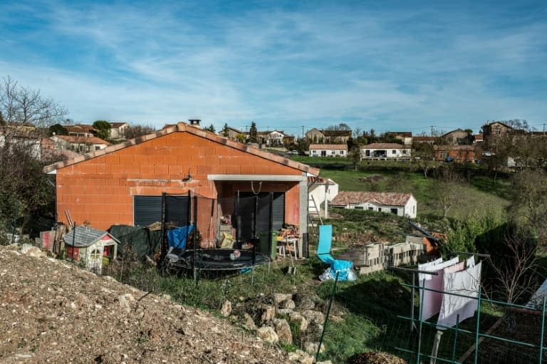 La maison où vivait Delphine Jubillar, le 22 décembre 2020 à Cagnac-les-Mines, dans le Tarn - Fred SCHEIBER © 2019 AFP