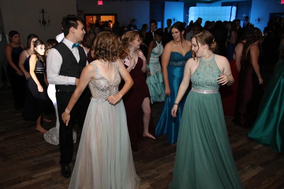 Sterlinton High School held it's 2019 prom at Bayou Landing in Monroe on Thursday, April 18.