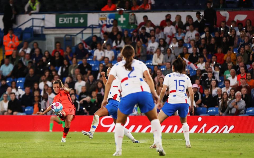 Ella Toone scores England's third - The FA