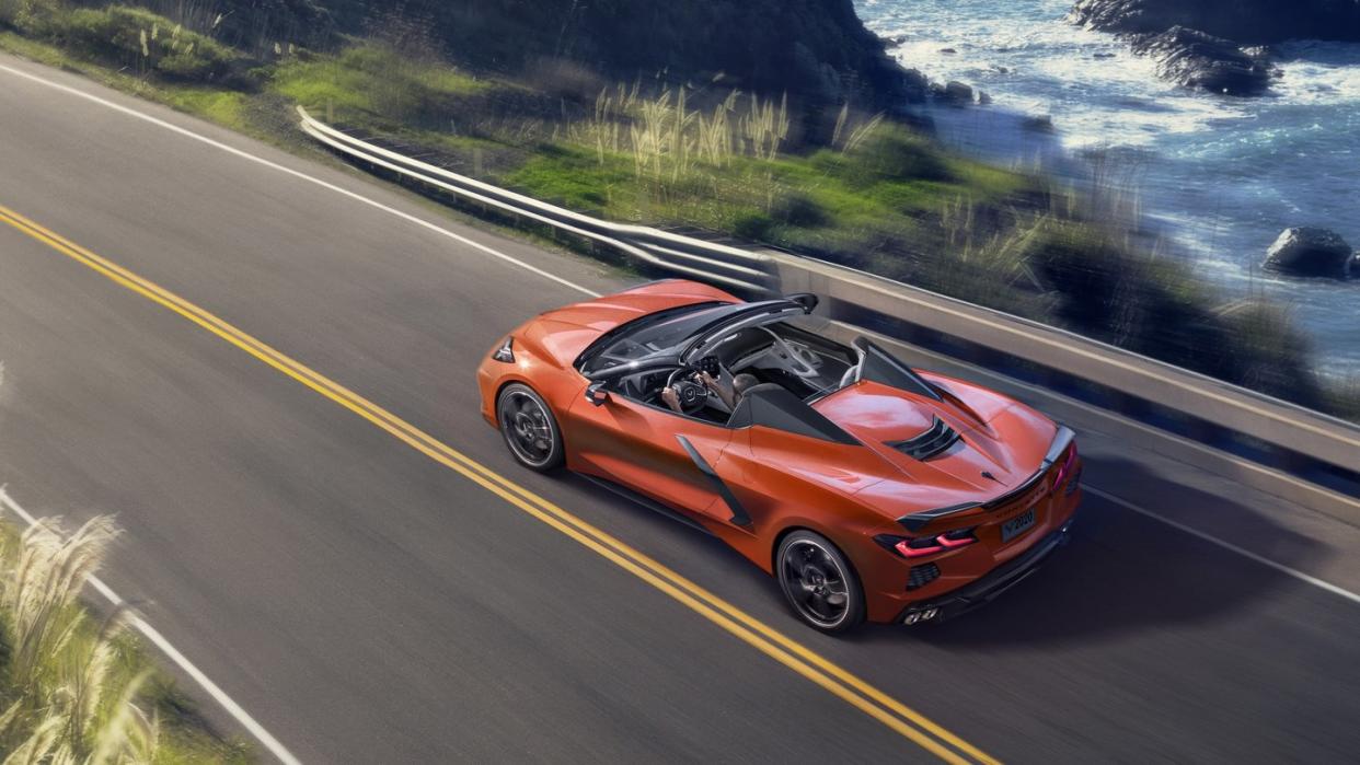 Die neue Corvette kommt als Cabrio erstmals nicht mit Stoffverdeck. Das neue Hardtop soll in 16 Sekunden im Heck verschwinden können. Foto: Chevrolet/dpa-tmn