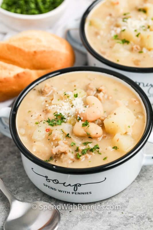 <p>Spend with Pennies</p><p>This cannellini bean soup is a hearty soup full of Italian sausage, potatoes, and of course cannellini beans.</p><p><strong>Get the recipe: <a href="https://www.spendwithpennies.com/creamy-cannellini-soup/" rel="nofollow noopener" target="_blank" data-ylk="slk:Creamy Cannellini Soup;elm:context_link;itc:0;sec:content-canvas" class="link "><em>Creamy Cannellini Soup</em></a></strong></p>