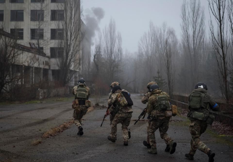 2023年1月20日，烏克蘭與白羅斯接壤邊境城市普里皮亞季（Pripyat），烏軍士兵、邊防部隊和安全部隊成員參與共同軍事演習。