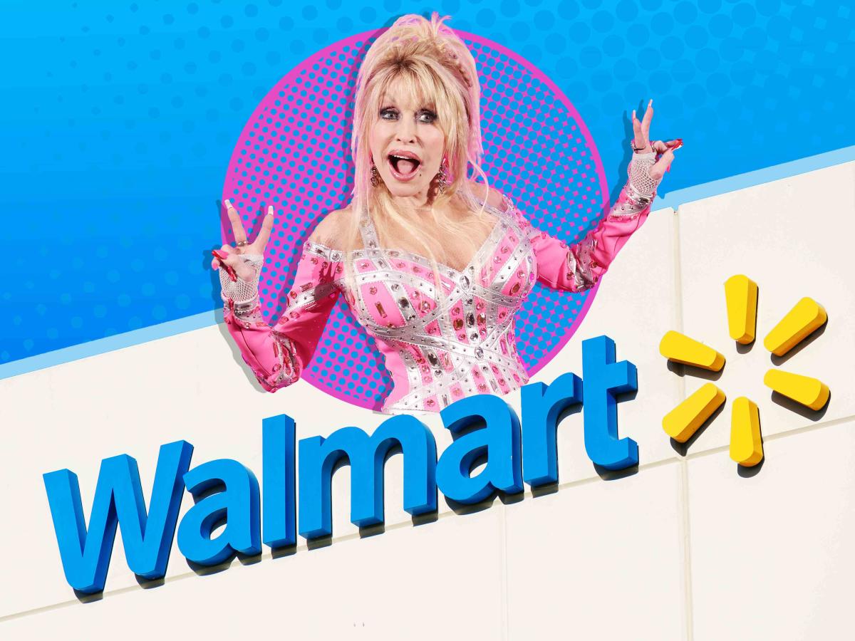 Calling all of my pink lovers!!! Head to @walmart to stock up on Glad