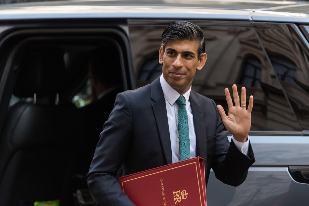 LONDON, UNITED KINGDOM - SEPTEMBER 08, 2021: Chancellor of the Exchequer Rishi Sunak arrives in Downing Street ahead of Prime Minister's Questions at the House of Commons on September 08, 2021 in London, England. (Photo credit should read Wiktor Szymanowicz/Barcroft Media via Getty Images)