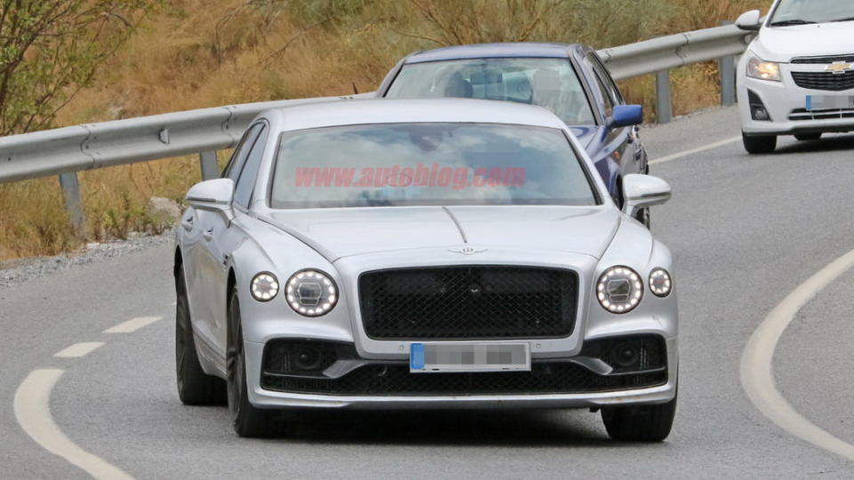 圖／插電式混合動力車？ 2021 Bentley Flying Spur Speed搶先曝光。