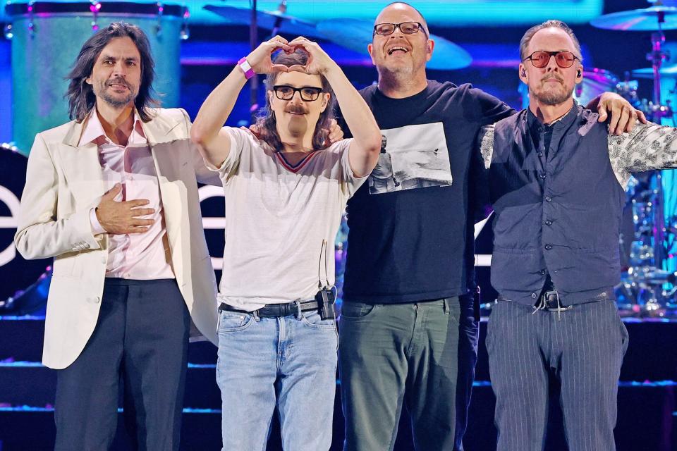 LAS VEGAS, NEVADA - SEPTEMBER 17: (L-R) Brian Bell, Rivers Cuomo, Patrick Wilson, and Scott Shriner of Weezer perform onstage during the 2021 iHeartRadio Music Festival on September 17, 2021 at T-Mobile Arena in Las Vegas, Nevada. EDITORIAL USE ONLY (Photo by Kevin Winter/Getty Images for iHeartMedia)