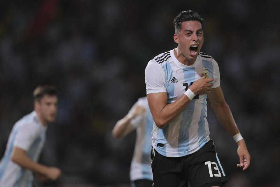 Ramiro Funes Mori (13) festeja después de anotar el primer gol de la selección de Argentina en el partido amistoso frente a México en Córdoba, Argentina, el viernes 16 de noviembre de 2018. Argentina ganó 2-0. (AP Foto/Nicolás Aguilera)