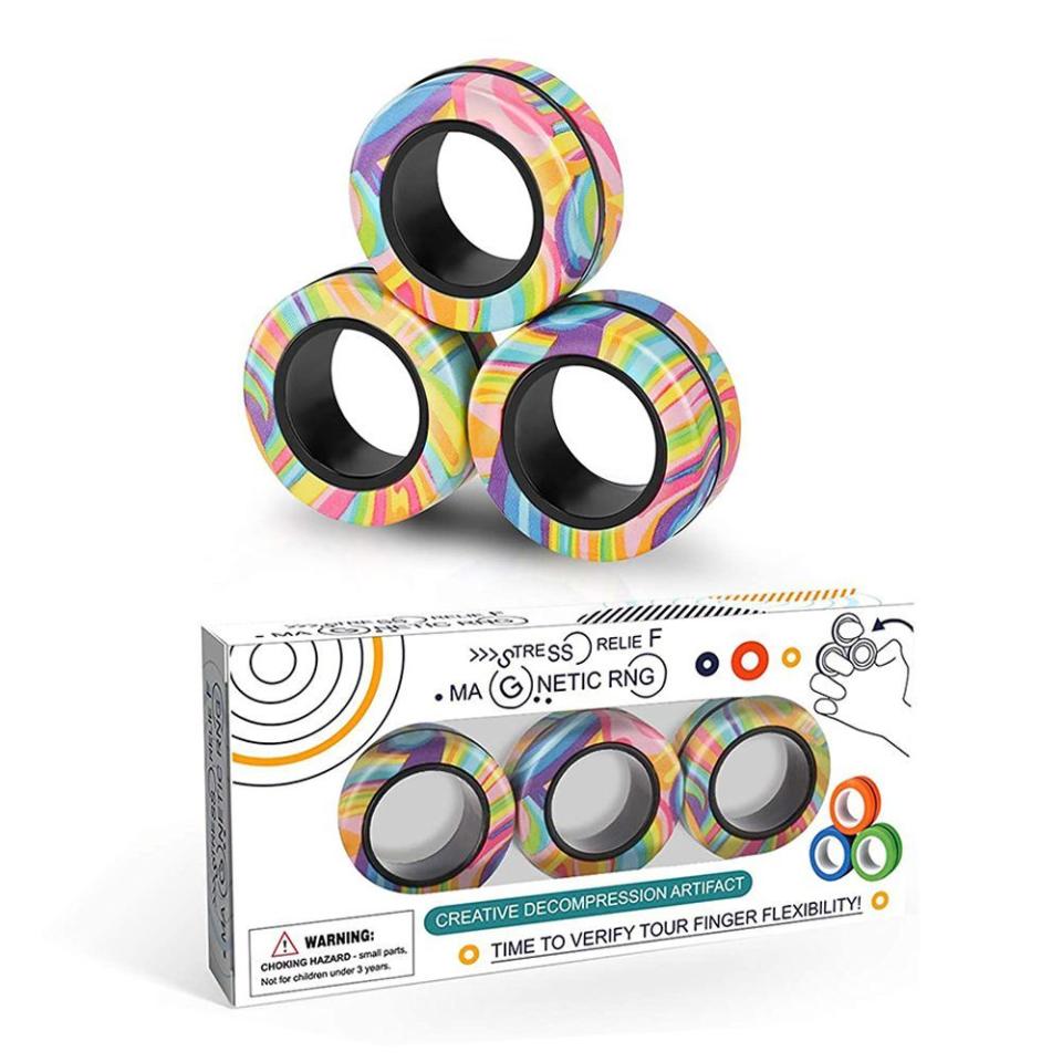 9) Magnetic Rings Fidget Toy Set]