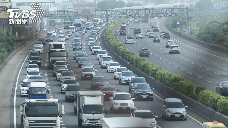 國道五號部分，南港到頭城路段，早上七點已經開始湧現車潮。（示意圖／TVBS資料畫面）