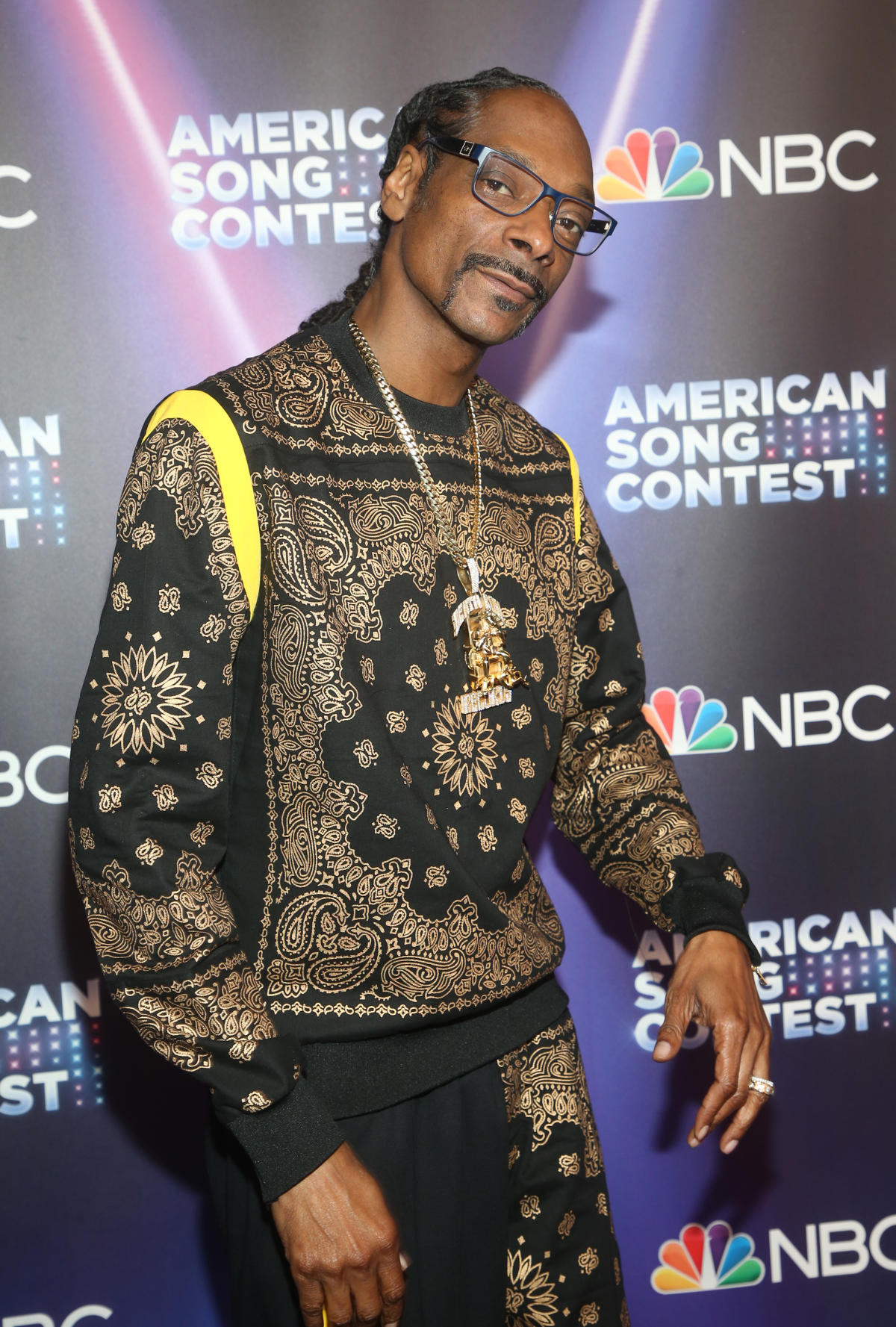 Snoop Dogg cancels all upcoming shows outside of U.S. 'due to unforeseen  scheduling conflicts'