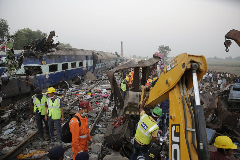 Train derails in northern India