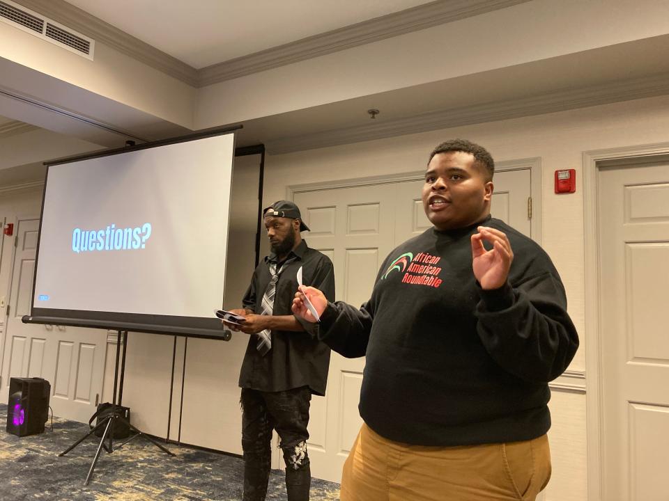 Devin Anderson, AART's membership and coalition manager, explains the concept behind their participatory budgeting pilot program at a Aug. 29th meeting on the far northwest side.