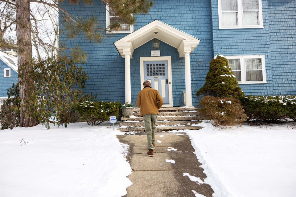 Nikki Haley Door Knocking in NH (Scott Eisen for NBC News)