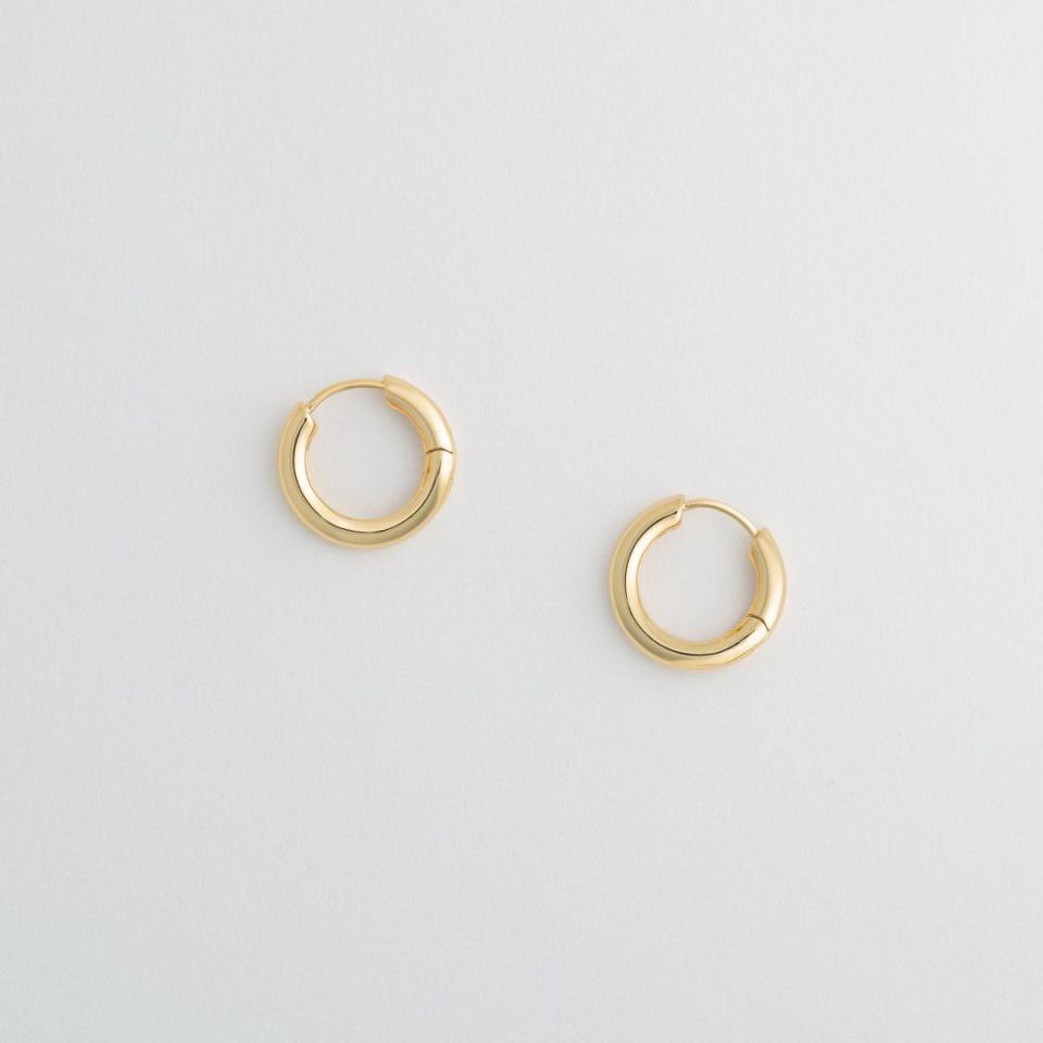 Hinge Hoops in Gold