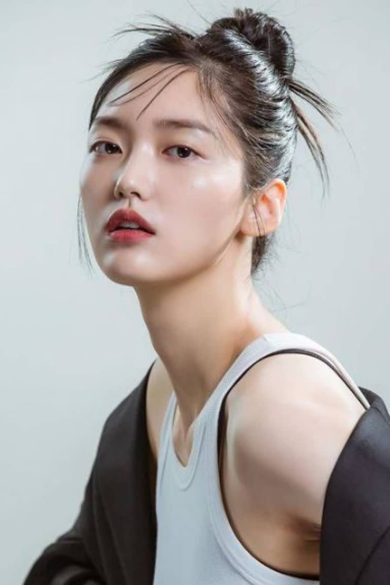 Jung Chae Yul comenzó su carrera como modelo y luego empezó a trabajar como actriz