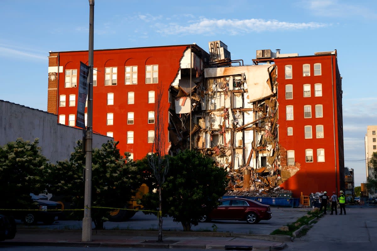 The partially-collapsed apartment building in Davenport, Iowa (Quad City Times)