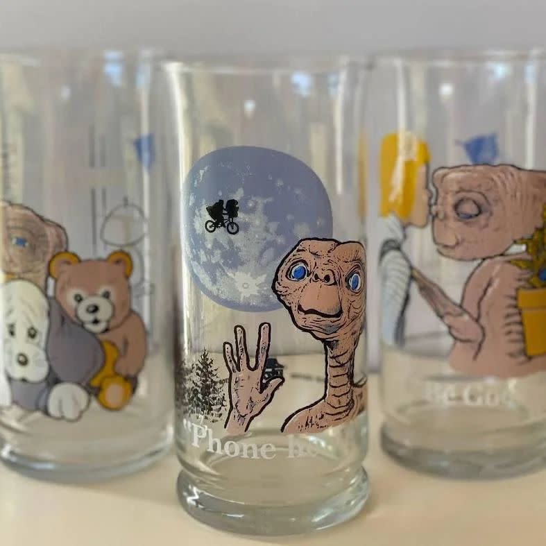 Collectible Pizza Hut glassware with ET on it